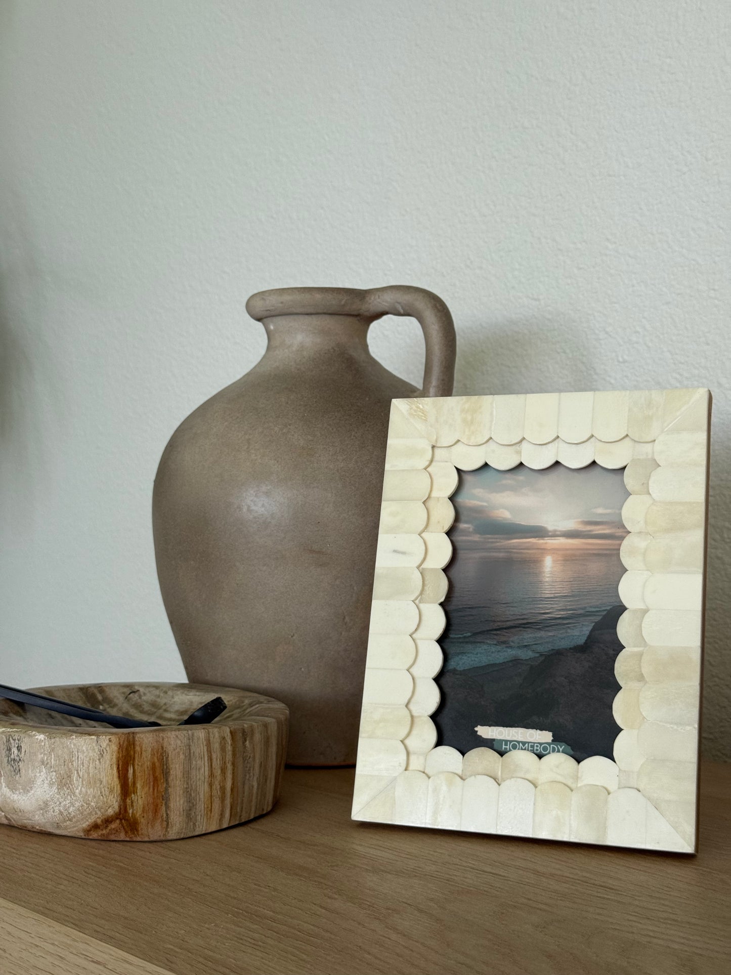 4x6 neutral-toned frame to hold a favorite memory.