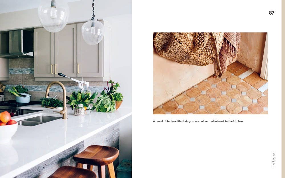 Home Decor Book: Beach House: Harper by Design
